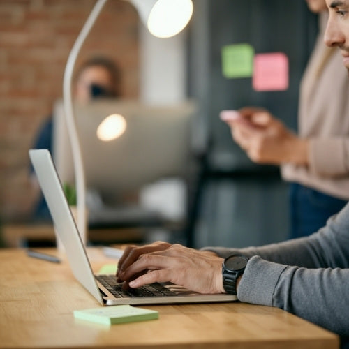 Best Practices for Professional Email and Chat Messaging Etiquette